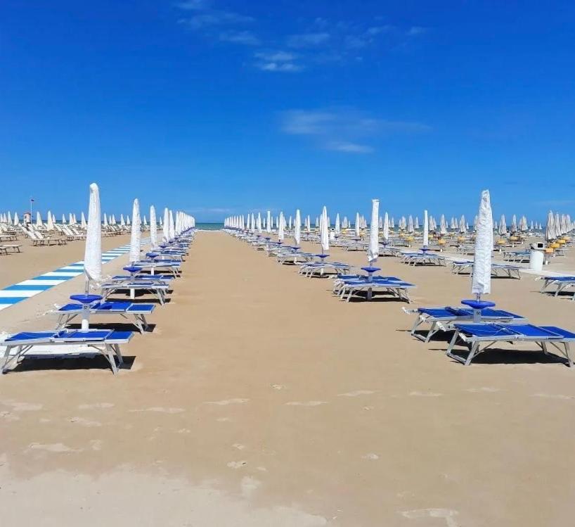 Alvin Comfort Hotel Kryemëdhej Εξωτερικό φωτογραφία